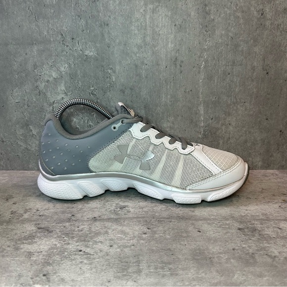 Under Armour Assert 6 Running Shoes 1266252-100 Womens sz 6.5 - grey - Picture 3 of 6